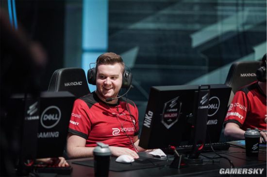 LNG赛后群访GALA：14.4应该要很多ad ban完，才有机会看到卡莎